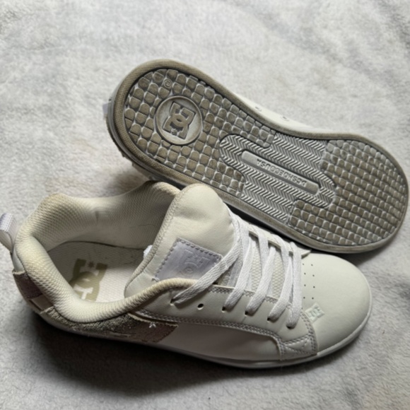 DC Graffik rainbow sneakers - Picture 2 of 3